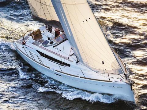 bareboat yacht charter stockholm